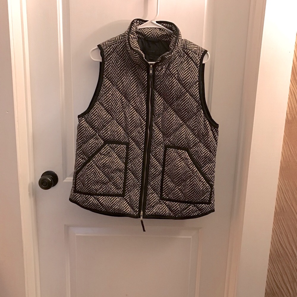 J.Crew Back and Tan Quilted Puffer Vest ~ Size Large